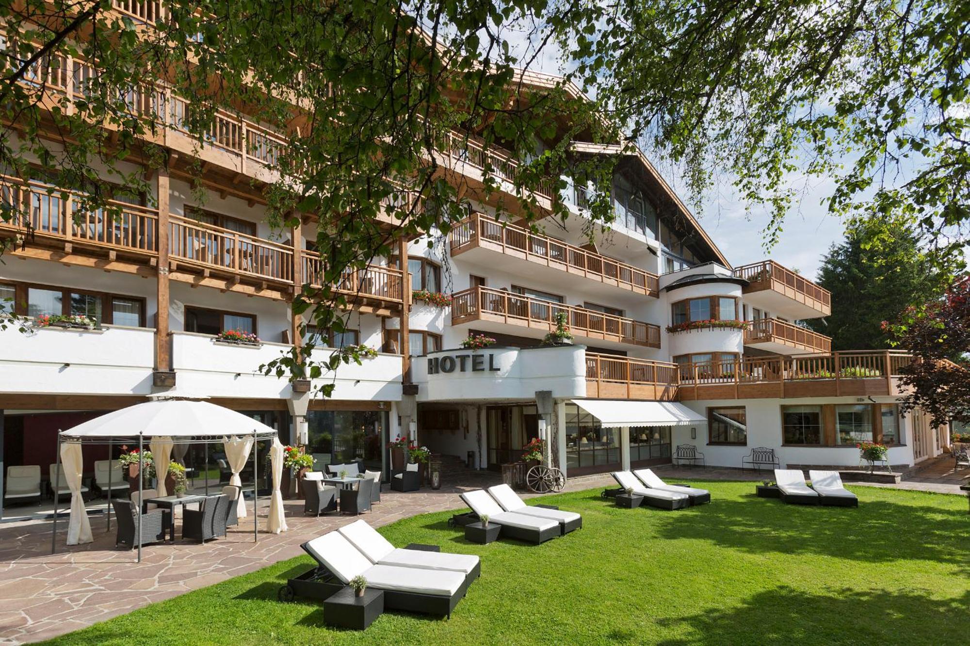 Natur & Spa Hotel Laerchenhof Seefeld in Tirol Extérieur photo